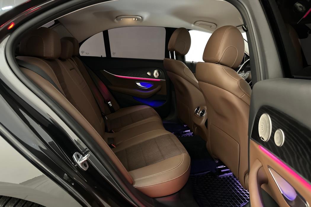 MERCEDES-BENZ E 2021