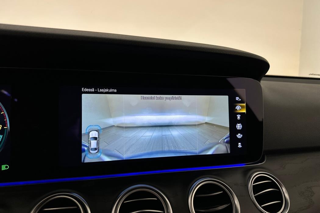 MERCEDES-BENZ E 2021