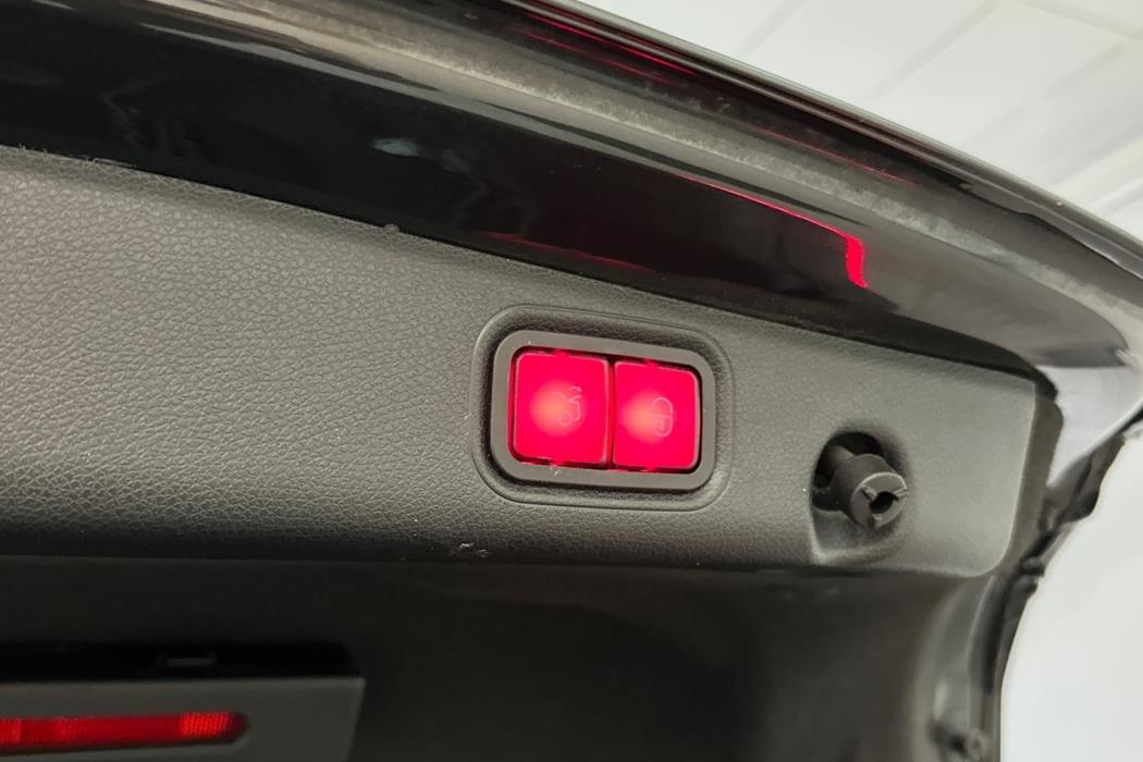 MERCEDES-BENZ E 2021