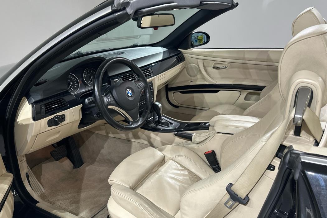 BMW 325 2008