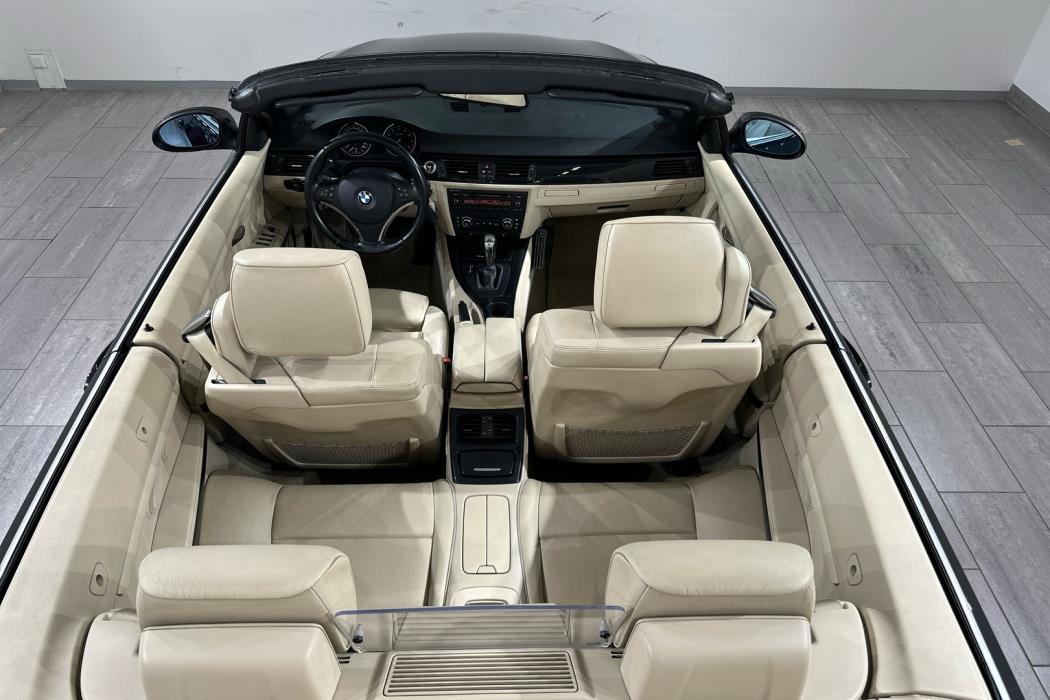 BMW 325 2008