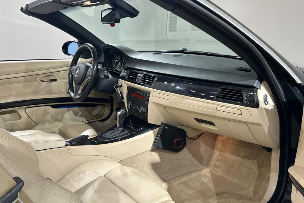 BMW 325 2008