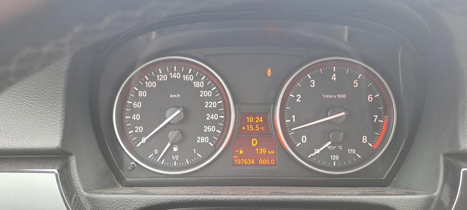 BMW 325 2008