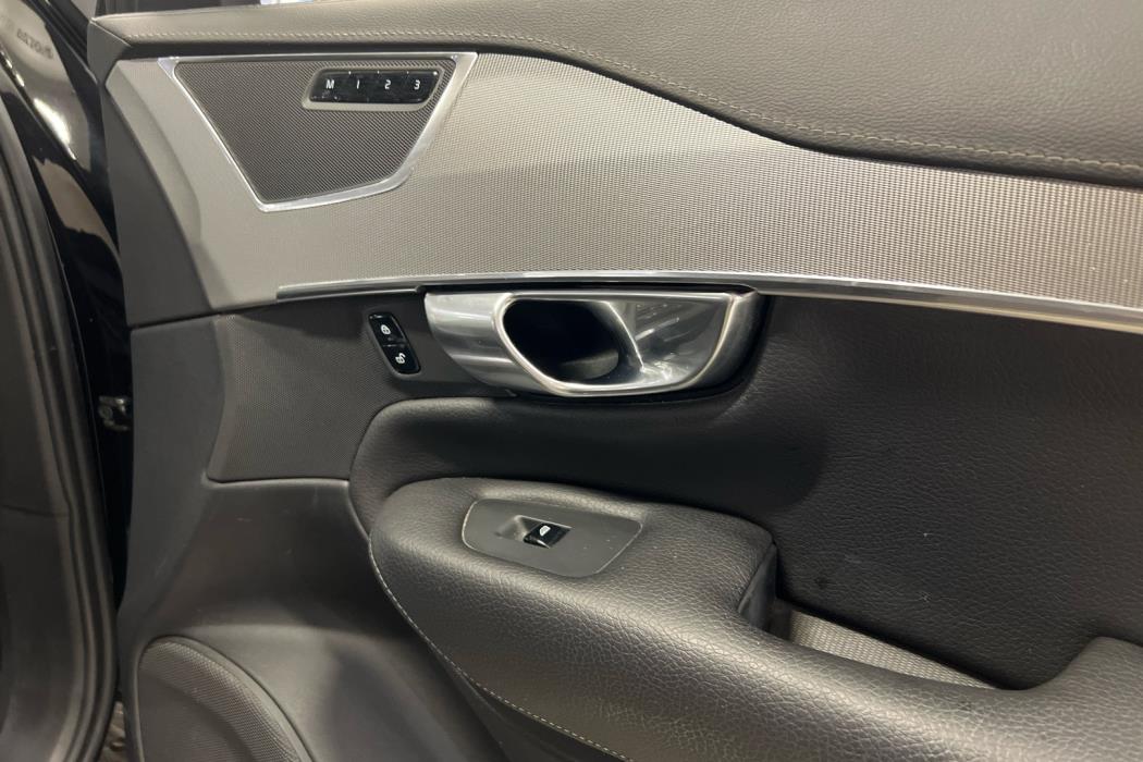 VOLVO XC90 2020