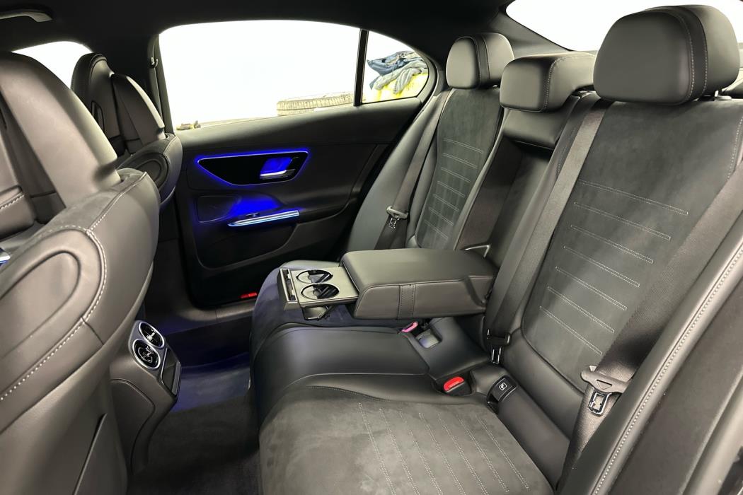 MERCEDES-BENZ C 2023