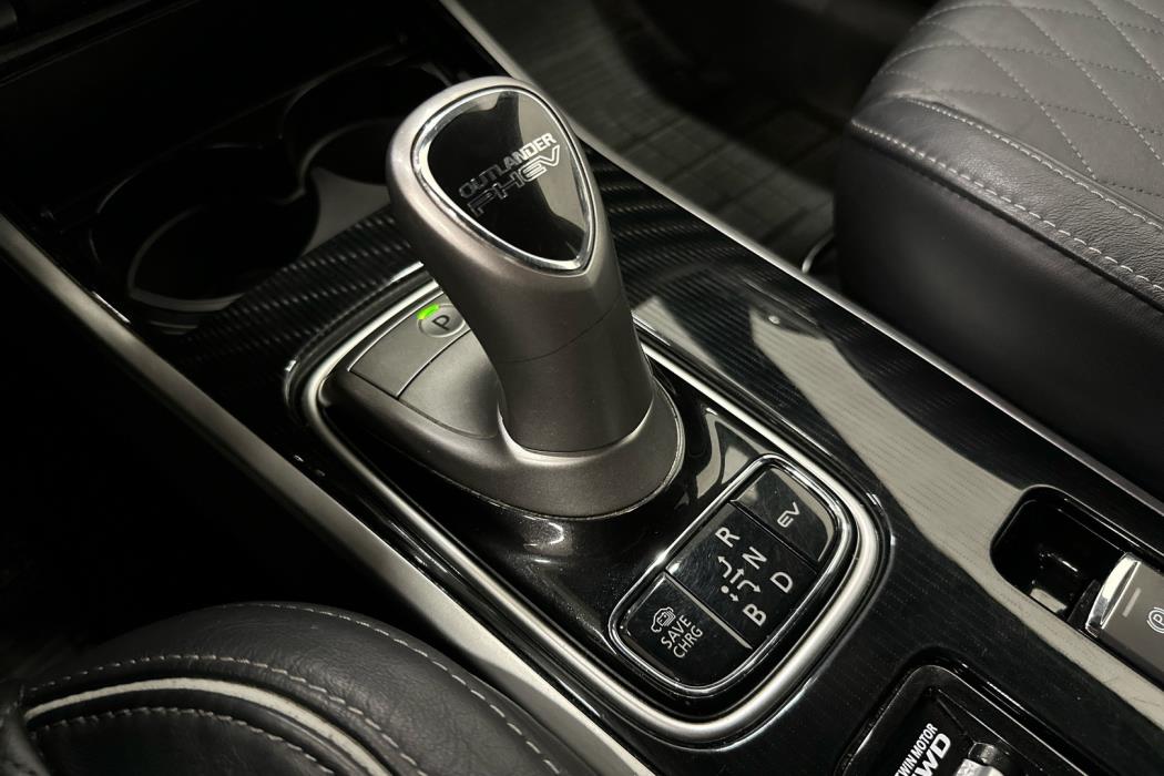 MITSUBISHI Outlander PHEV 2021