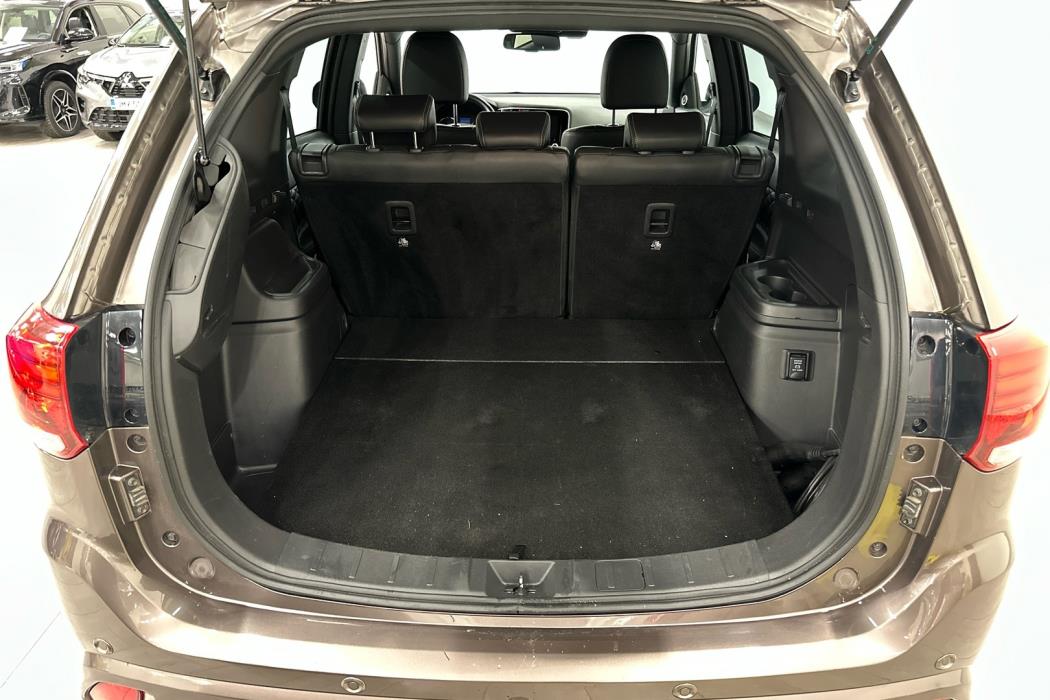 MITSUBISHI Outlander PHEV 2021