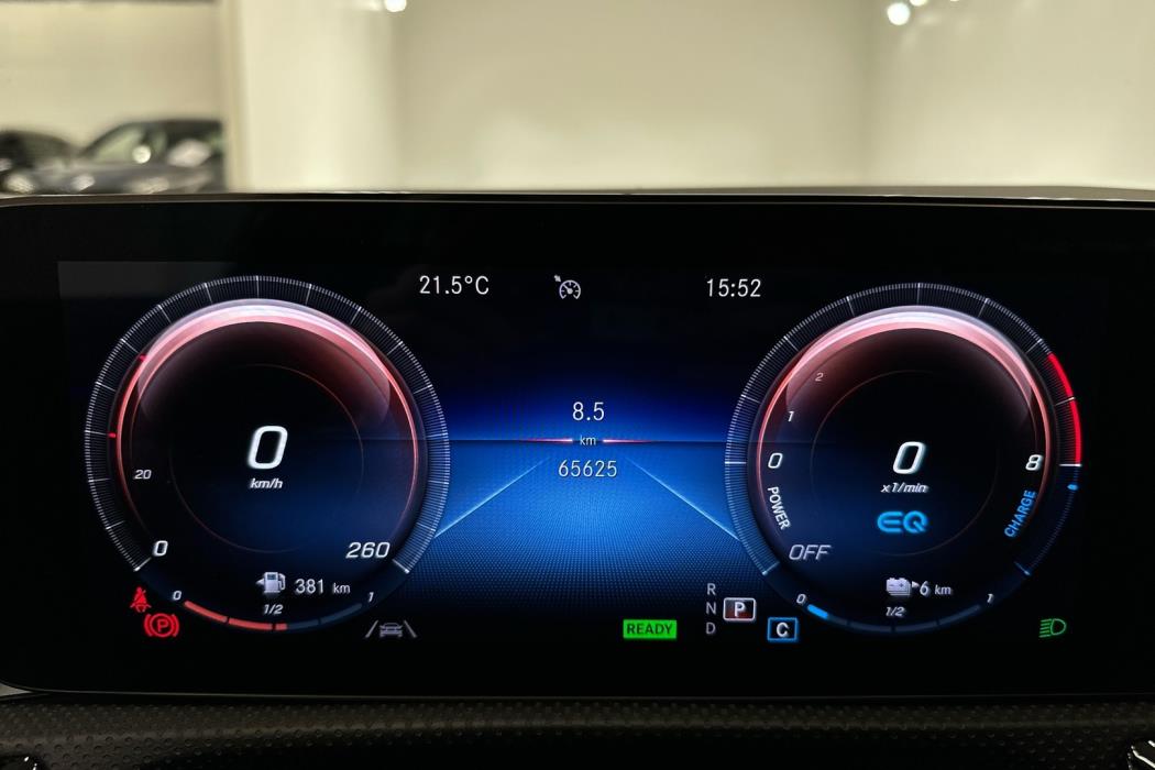 MERCEDES-BENZ A 2021