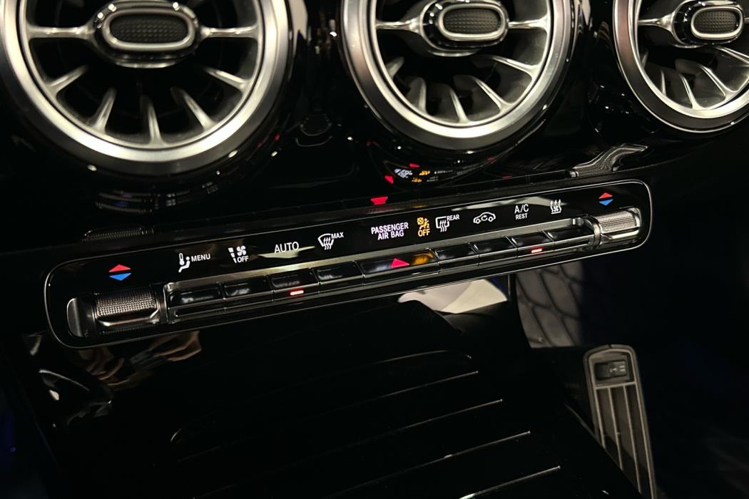MERCEDES-BENZ A 2021