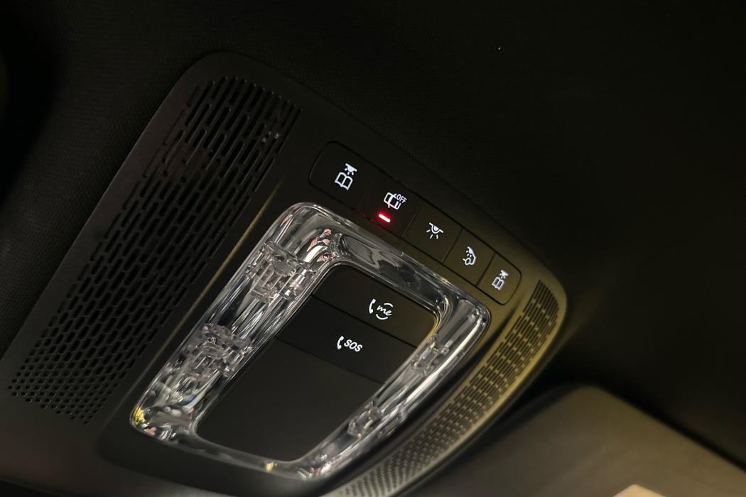 MERCEDES-BENZ A 2021