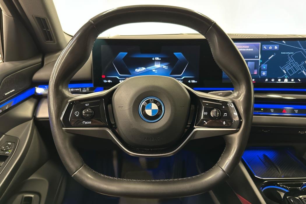 BMW i5 2024