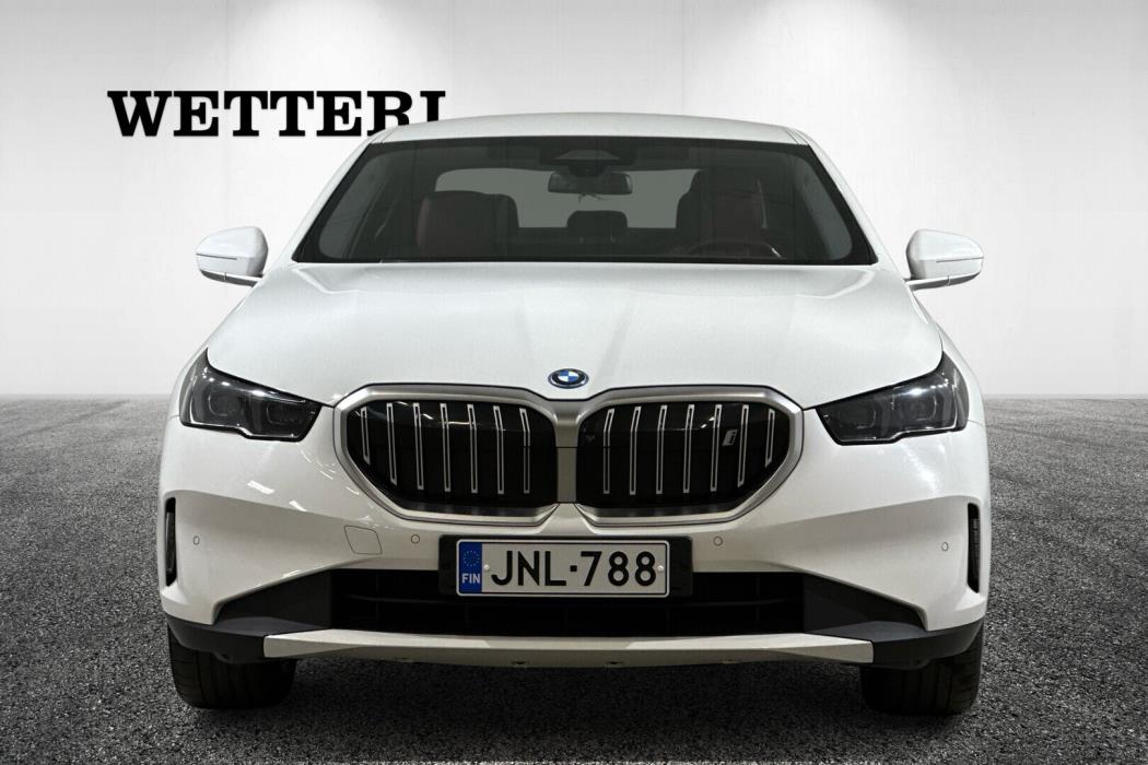 BMW i5 2024