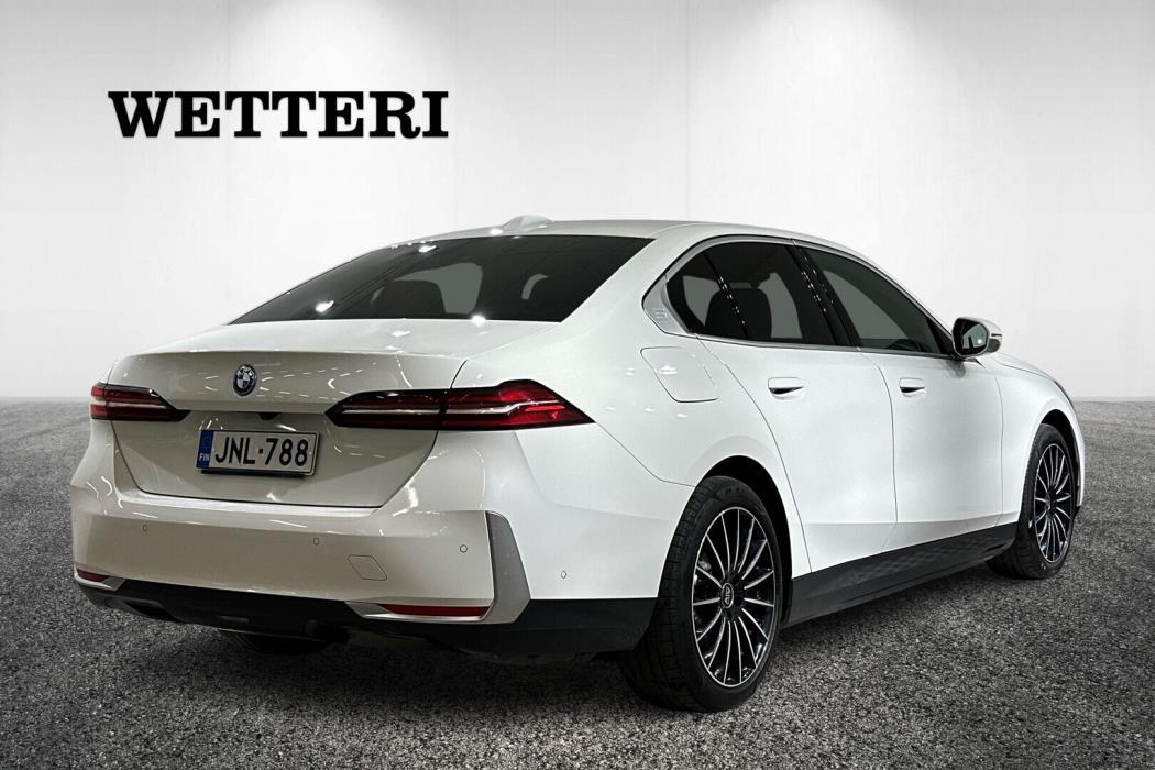 BMW i5 2024