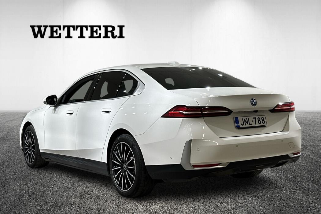 BMW i5 2024