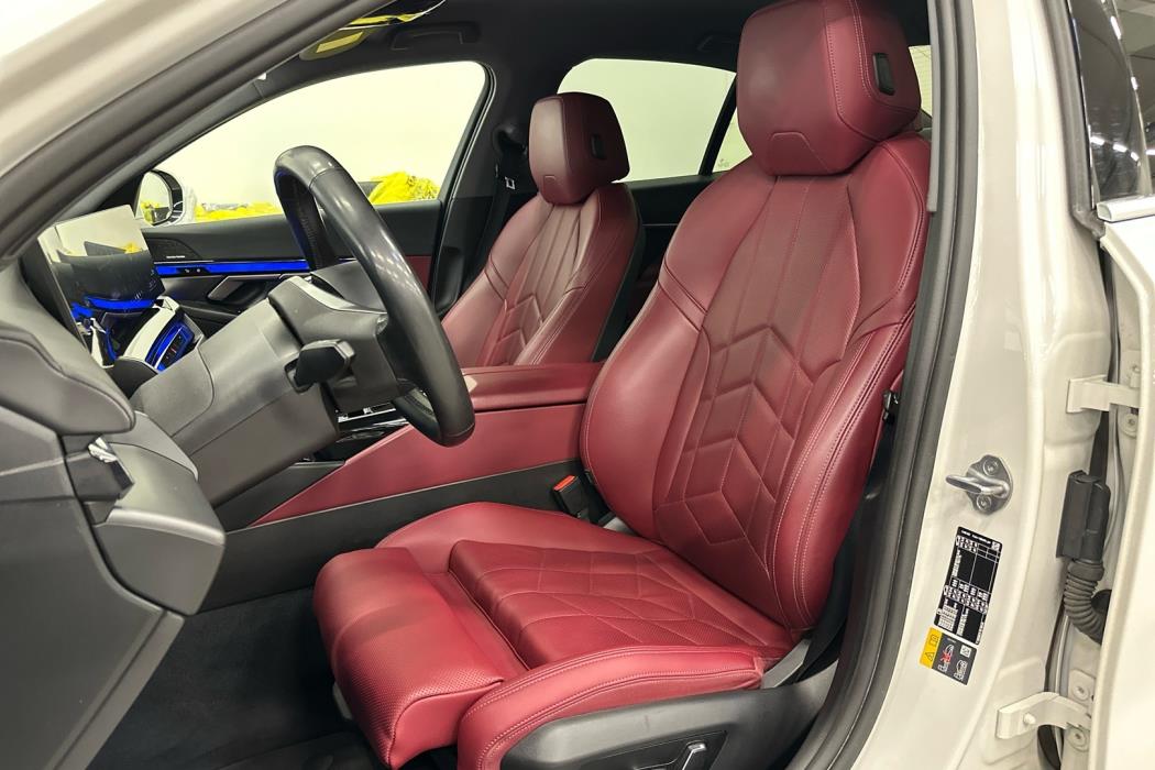BMW i5 2024