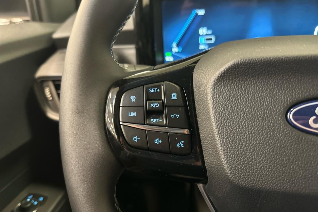 FORD TRANSIT COURIER 2025