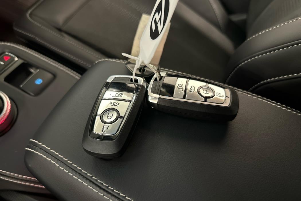 FORD Mustang Mach-E 2025