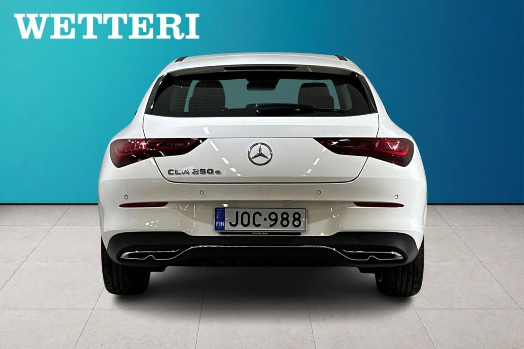 MERCEDES-BENZ CLA 2025