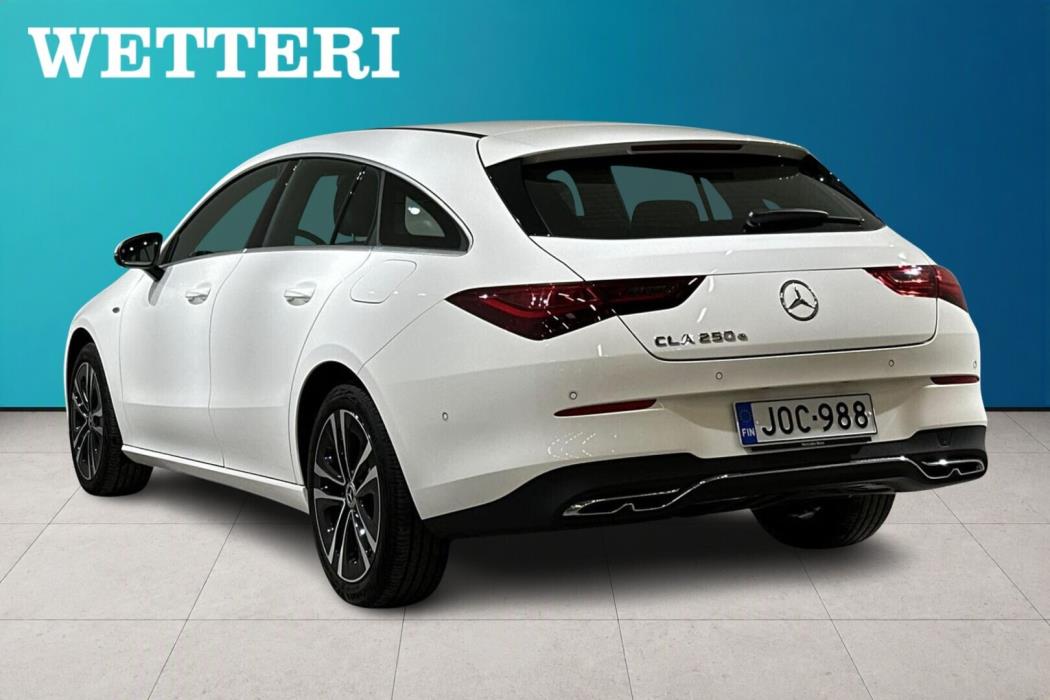 MERCEDES-BENZ CLA 2025