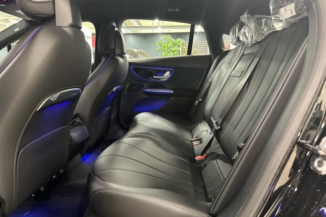 MERCEDES-BENZ EQE 2025