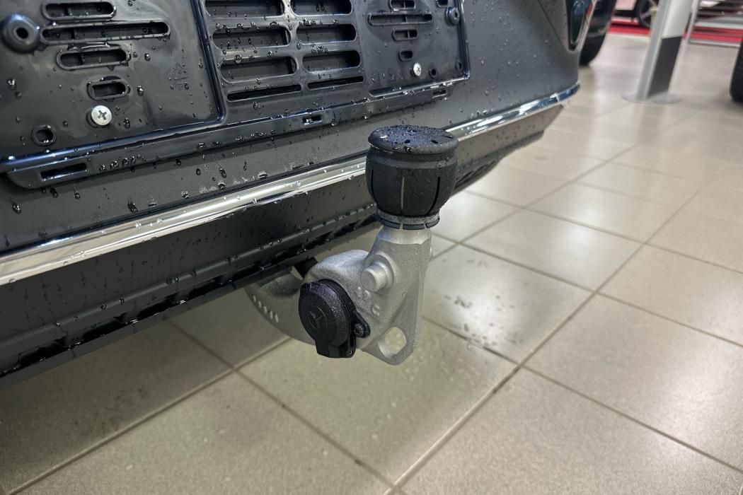 MERCEDES-BENZ EQE 2025