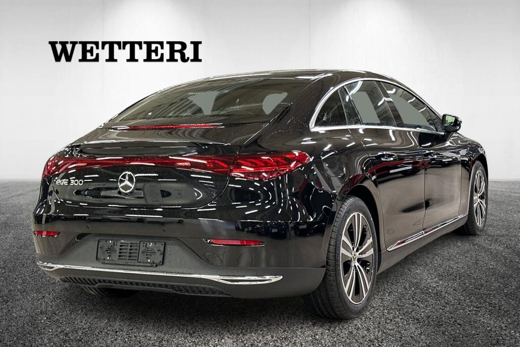 MERCEDES-BENZ EQE 2025