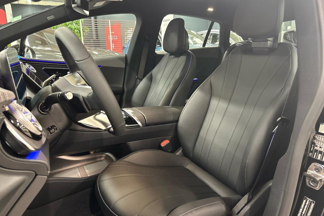 MERCEDES-BENZ EQE 2025