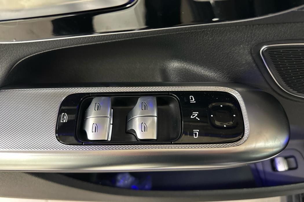 MERCEDES-BENZ EQE 2025