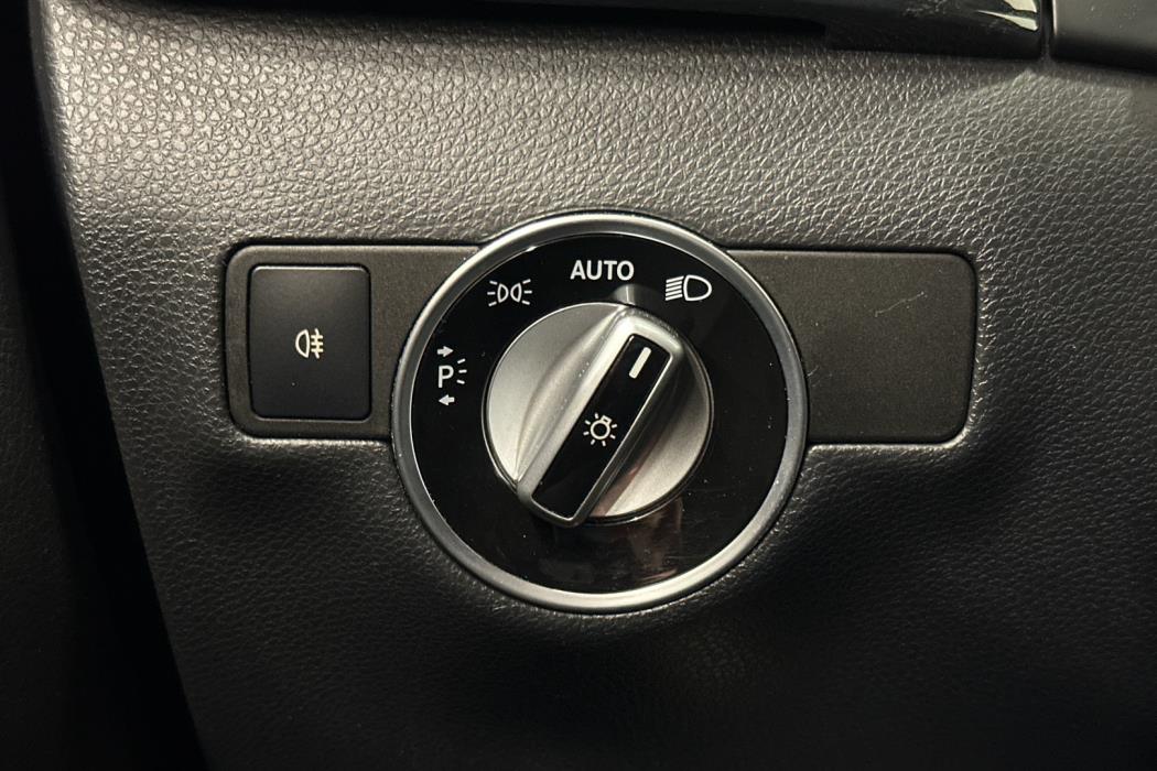 MERCEDES-BENZ B 2013