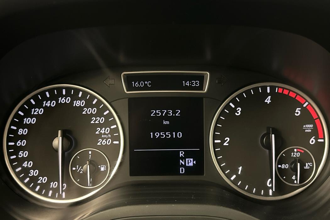 MERCEDES-BENZ B 2013