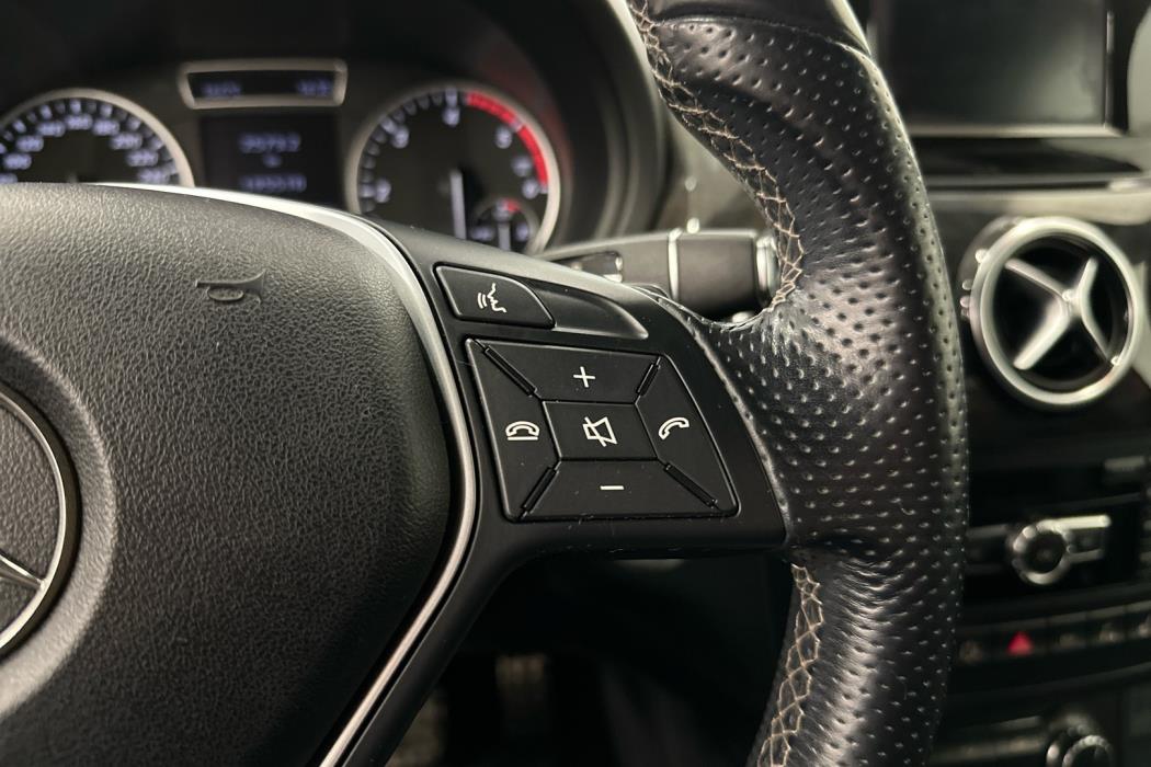 MERCEDES-BENZ B 2013