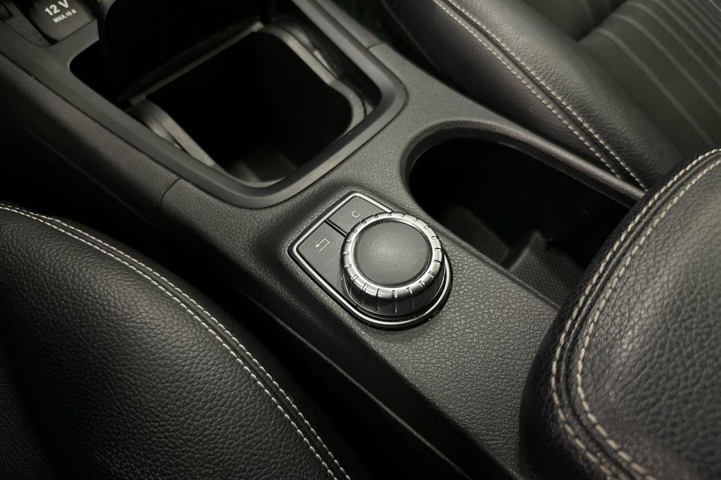 MERCEDES-BENZ B 2013