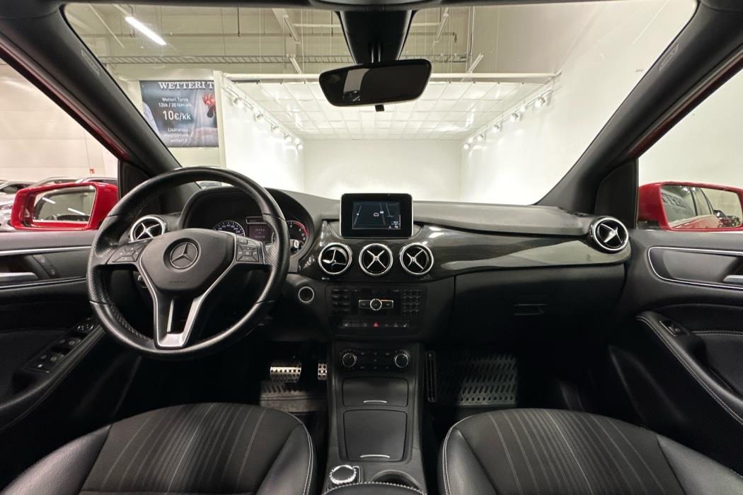 MERCEDES-BENZ B 2013