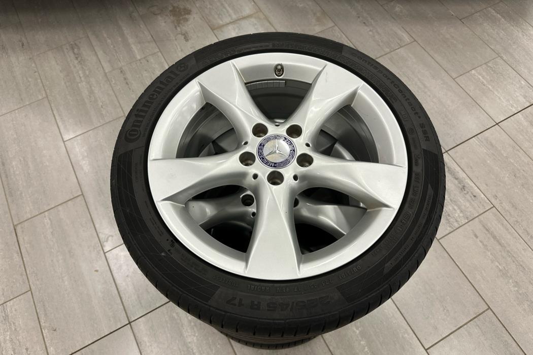 MERCEDES-BENZ B 2013