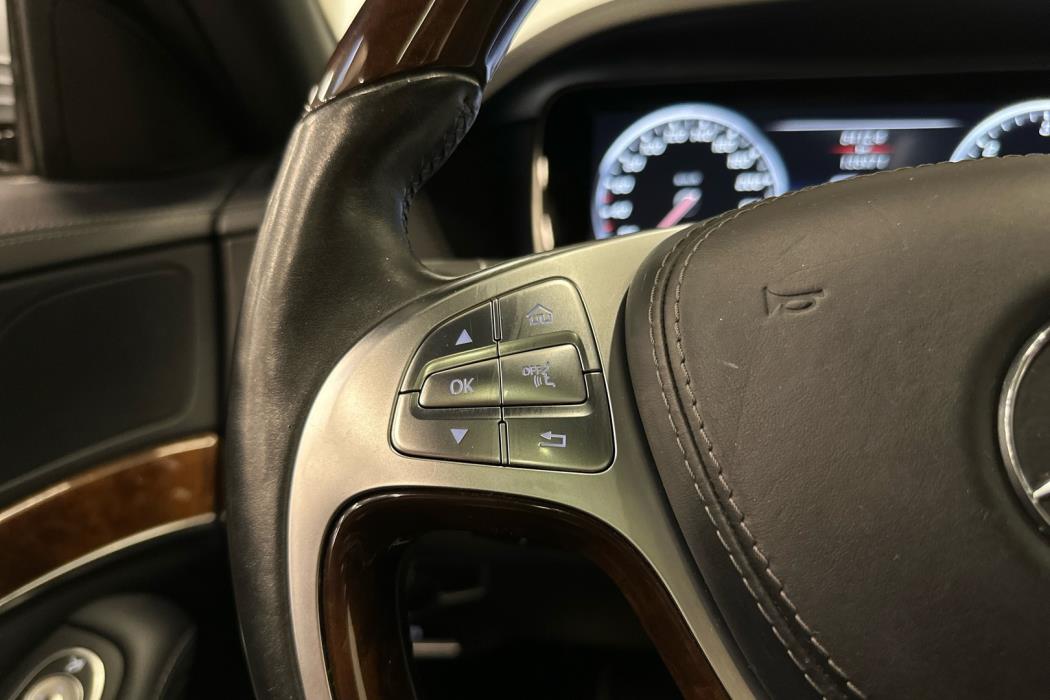 MERCEDES-BENZ S 2015