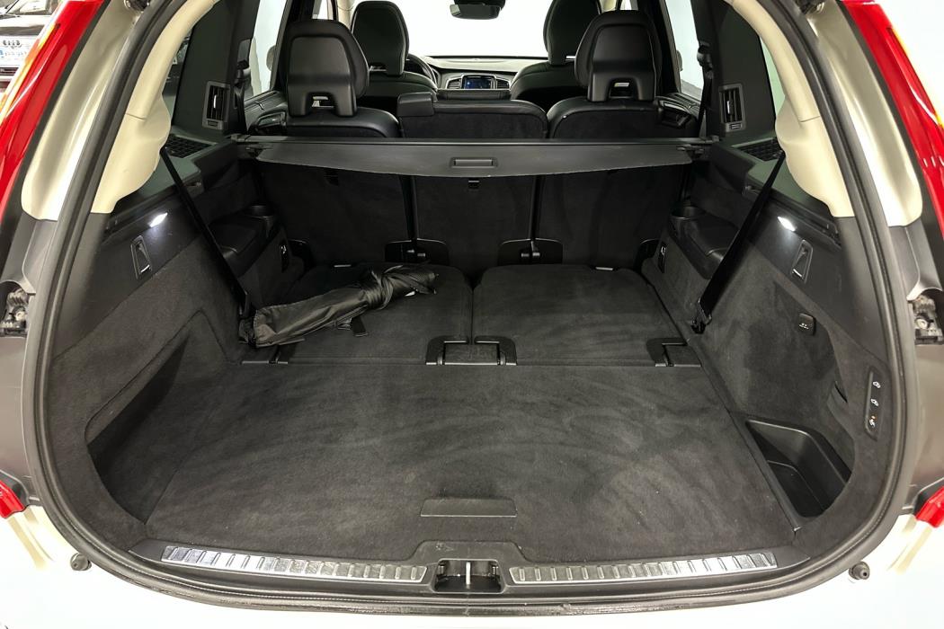 VOLVO XC90 2019