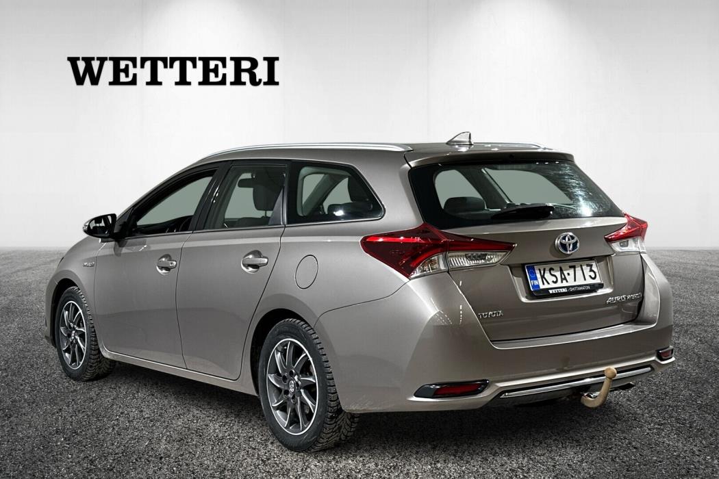 TOYOTA Auris 2016