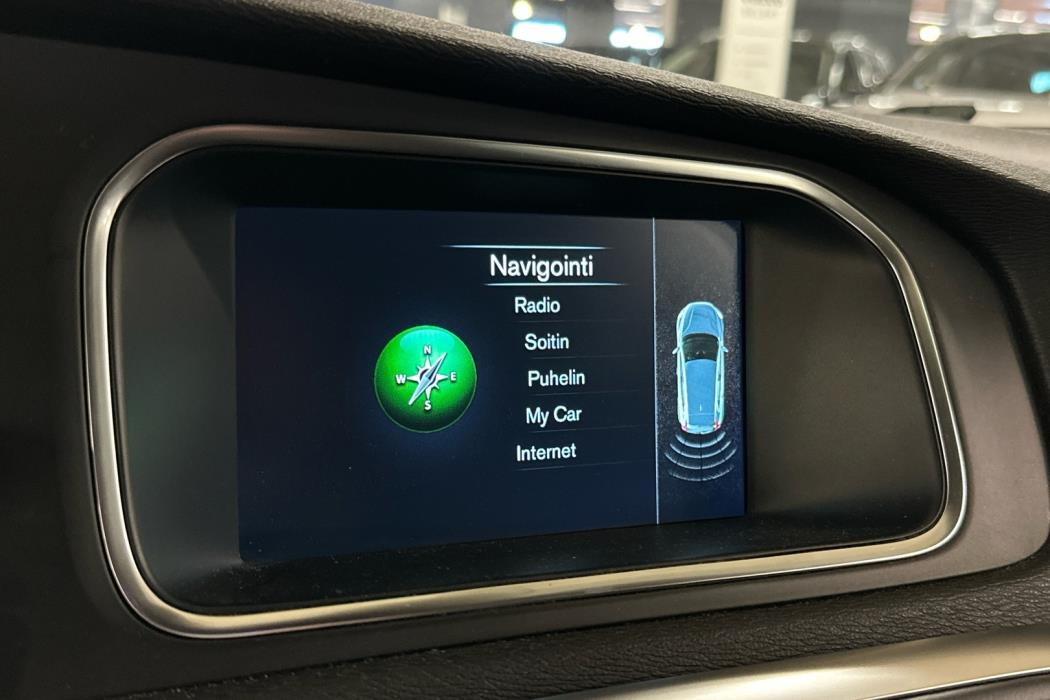 VOLVO V40 2017