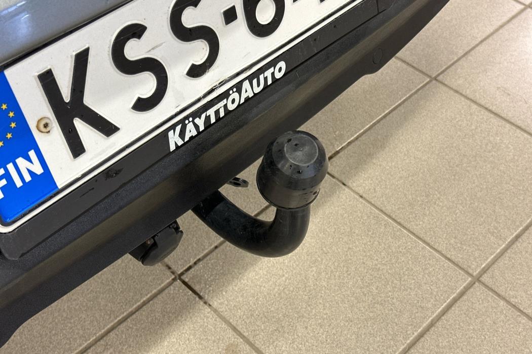 VOLVO V40 2017
