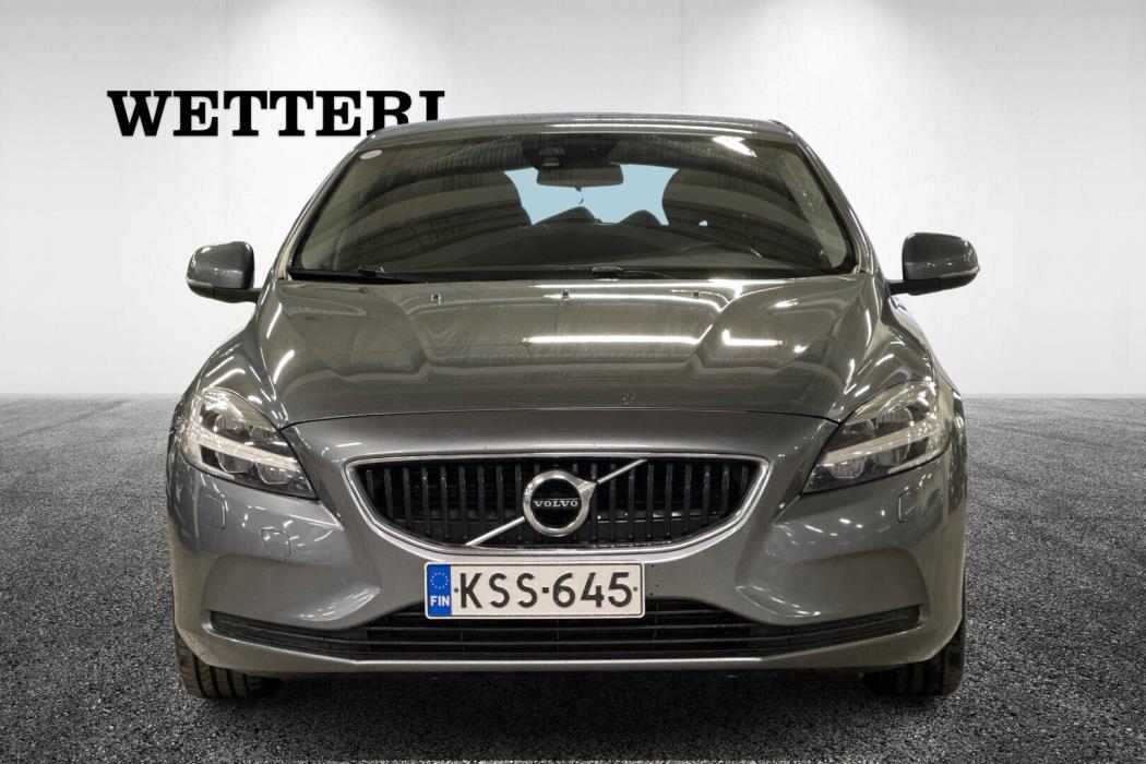 VOLVO V40 2017