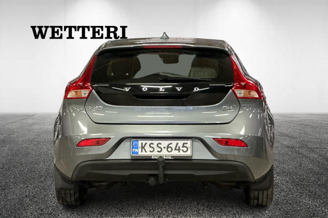 VOLVO V40 2017