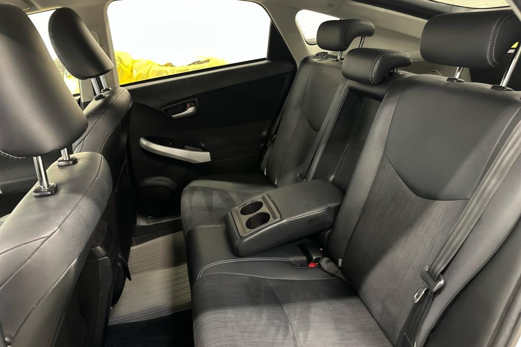 TOYOTA Prius Plug-in 2015