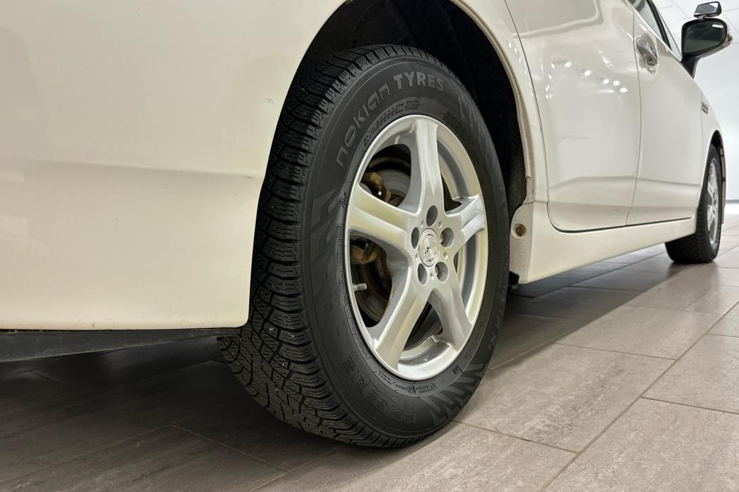TOYOTA Prius Plug-in 2015
