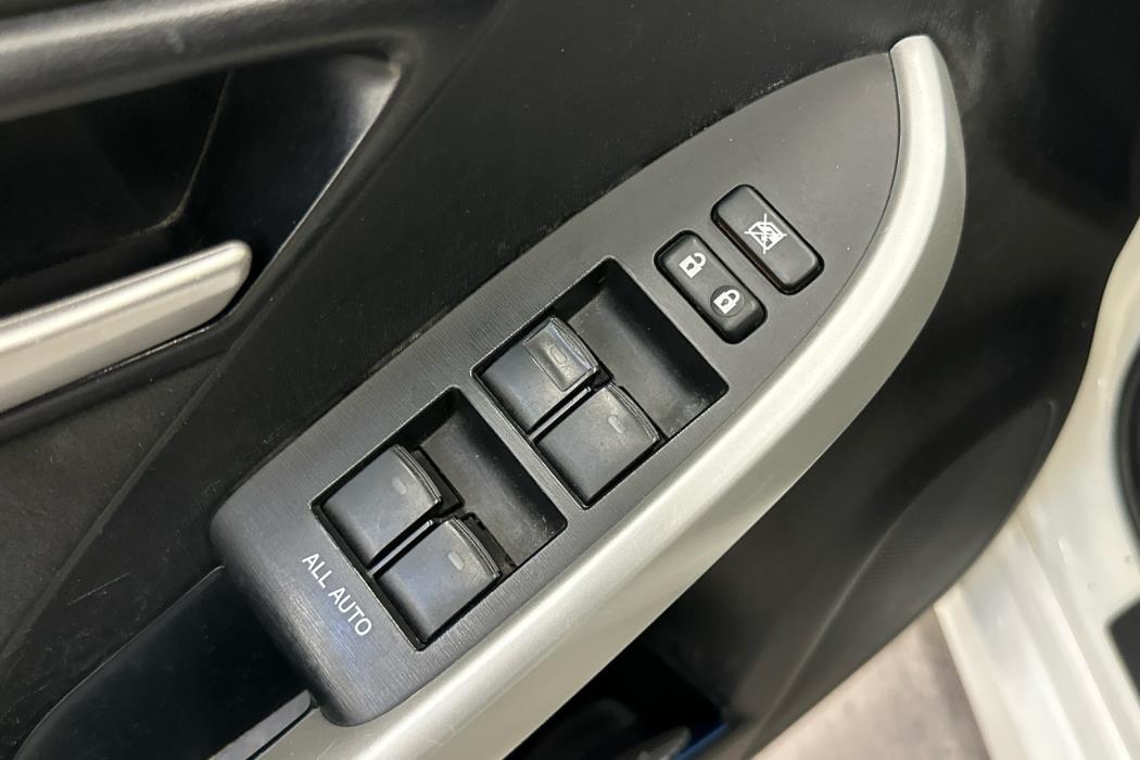TOYOTA Prius Plug-in 2015