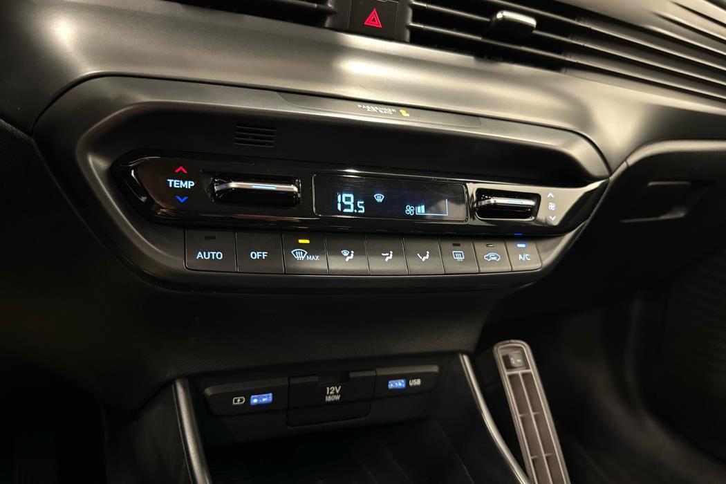 HYUNDAI i20 Hatchback 2021