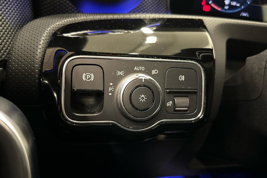 MERCEDES-BENZ CLA 2021