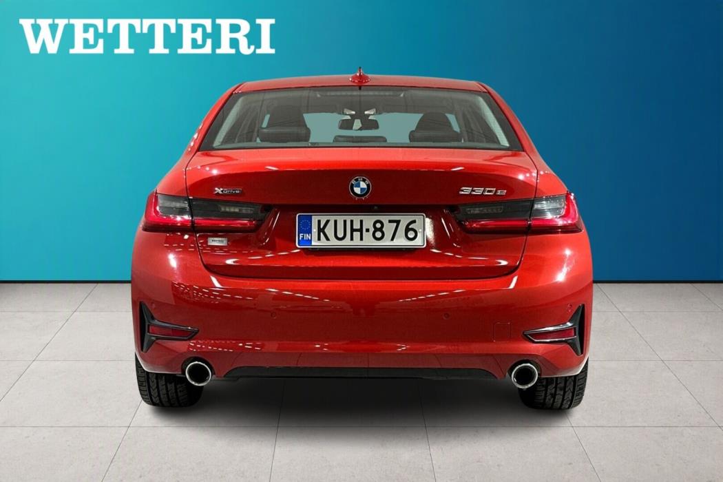 BMW 330 2021