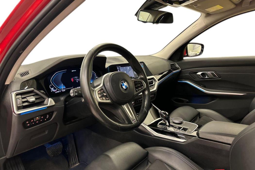 BMW 330 2021