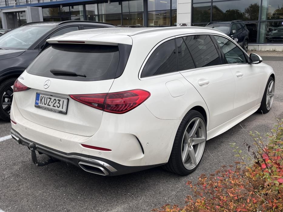 MERCEDES-BENZ C 2022