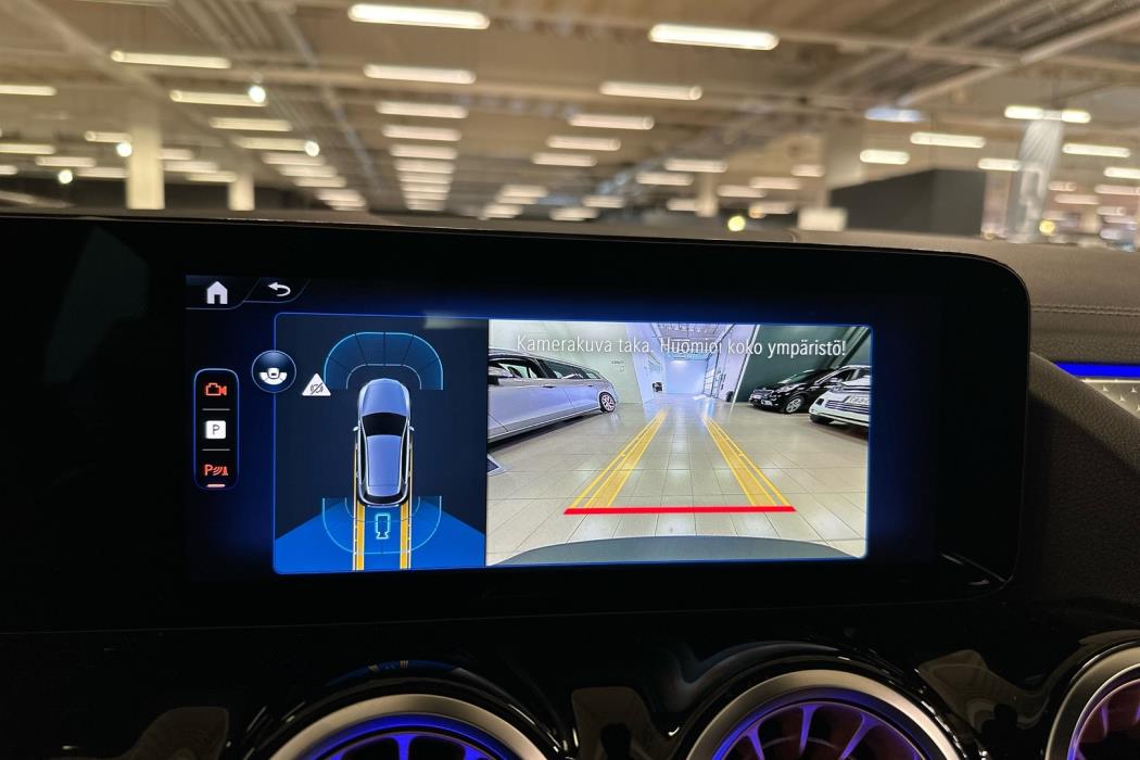 MERCEDES-BENZ EQA 2025
